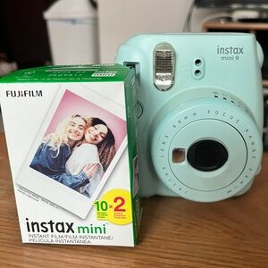 INSTA X MINI 9 & 2 PACK FILM - IN GREAT SHAPE!
